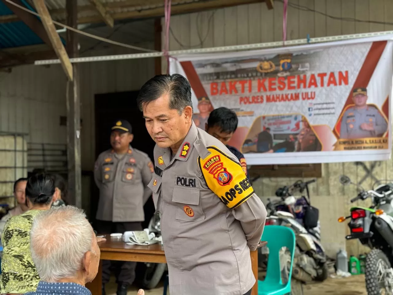 Polres Mahakam Ulu Gelar Bakti Kesehatan di Ujoh Bilang, Warga Antusias Terima Layanan Gratis