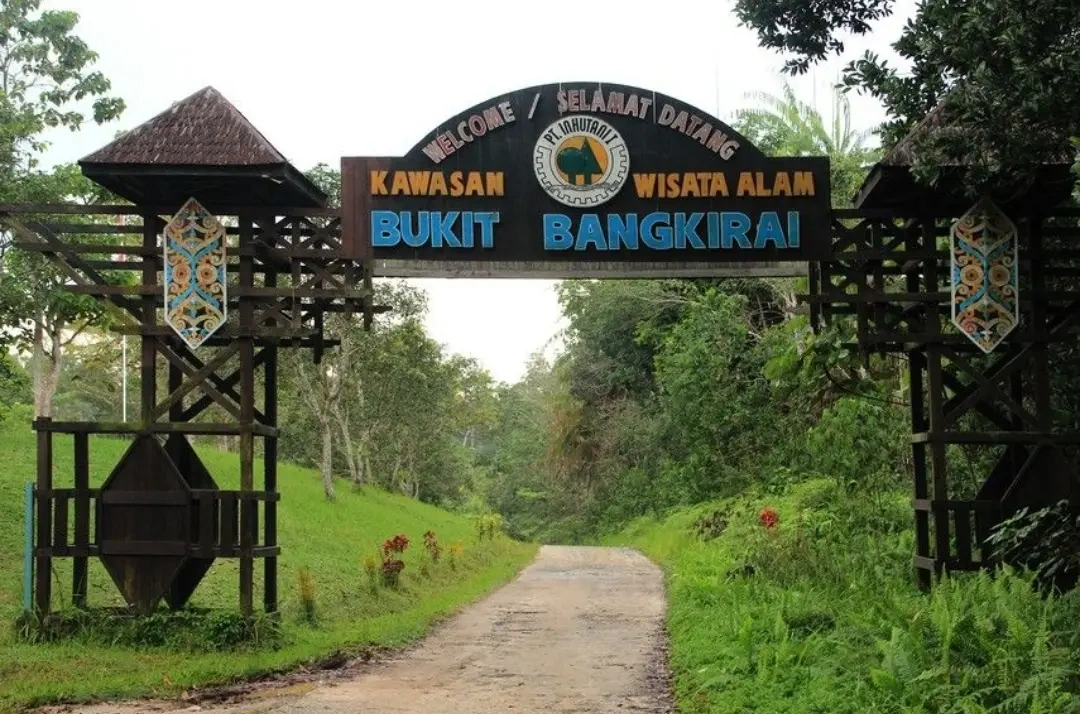 Bupati Kutai Barat Meminta Maaf atas Kasus Pemukulan yang Dilakukan oleh Ajudannya Bupati Kutai Barat Meminta Maaf atas Kasus Pemukulan yang Dilakukan oleh Ajudannya
