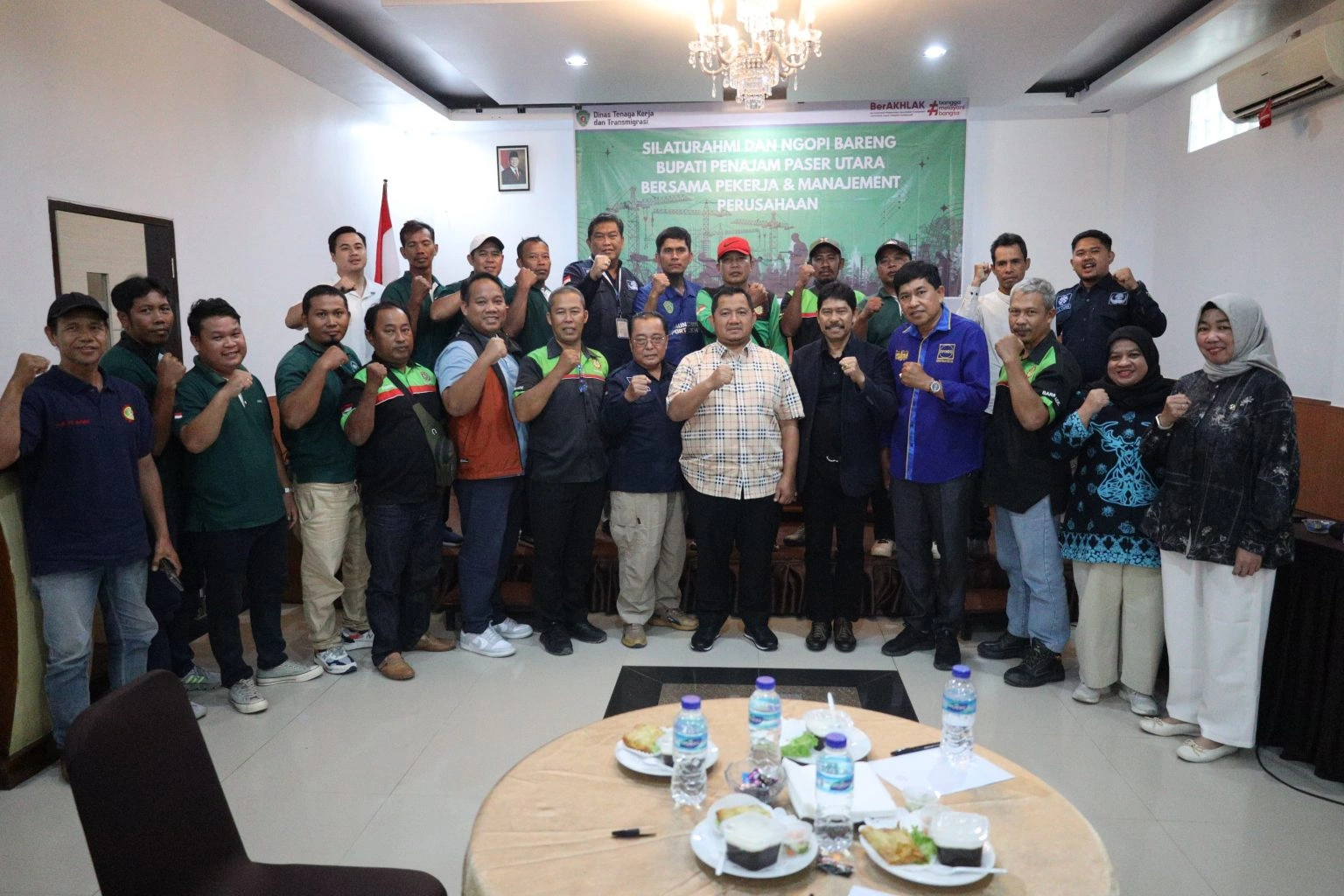 Bupati PPU Ngopi Bareng Buruh & Pengusaha: Bahas Regulasi & Upah Minimum Sektoral!