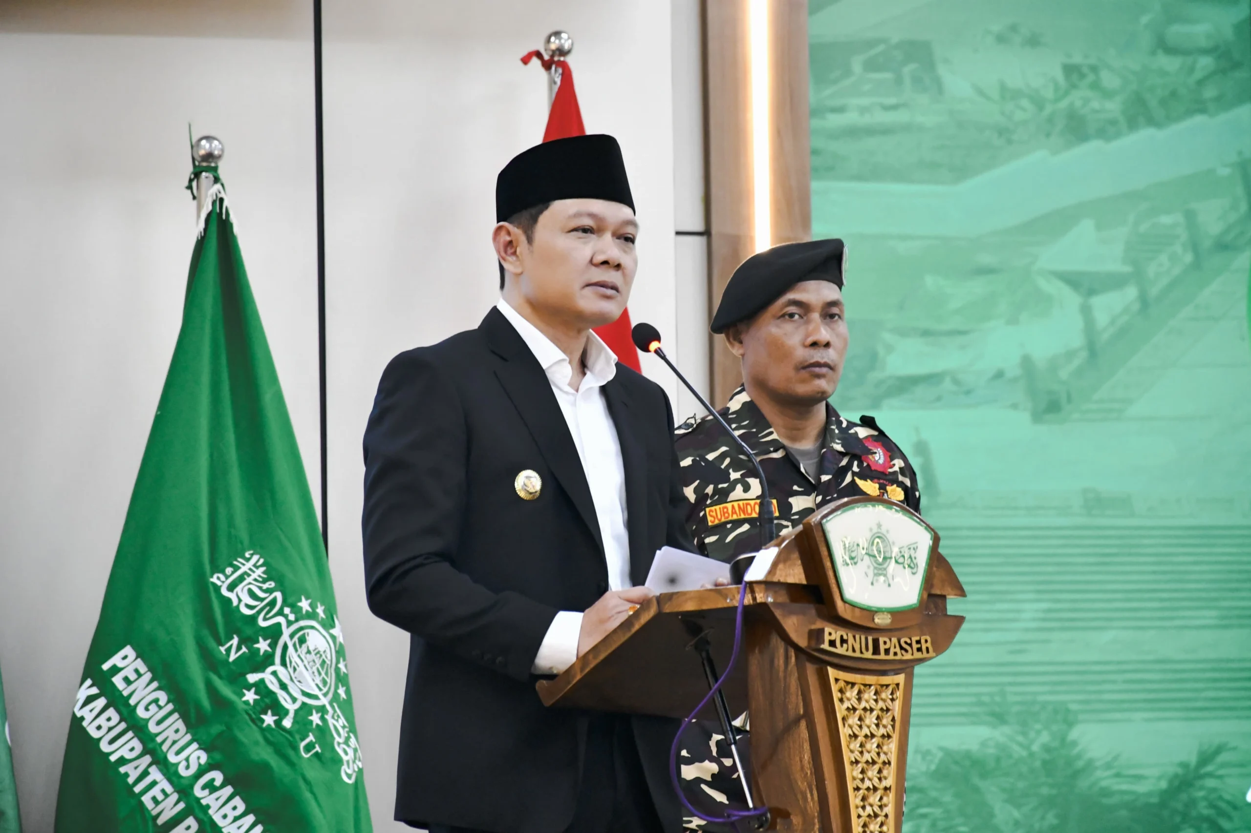 NU Paser Dilantik, Bupati Fahmi Serukan Sinergi Hadapi Tantangan Teknologi dan Jaga Persatuan