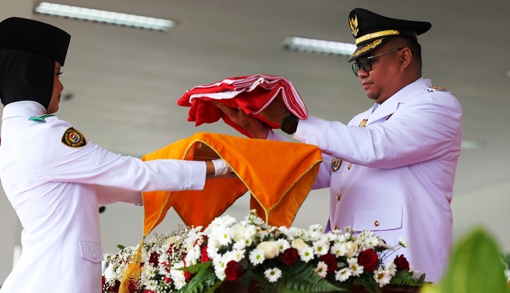 HUT ke-80 RI di Kukar: Upacara Khidmat di Tengah Hujan, Paskibraka Sukses Kibarkan Merah Putih