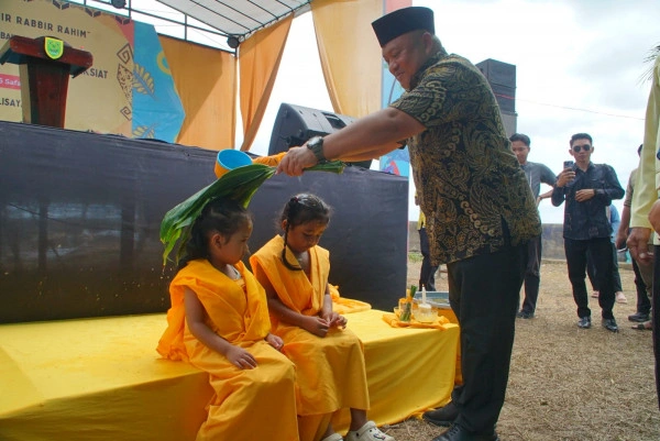 Tradisi Bahari Tulak Bala di Talisayan, Wabup Gamalis Tekankan Pentingnya Wisata Budaya Berau