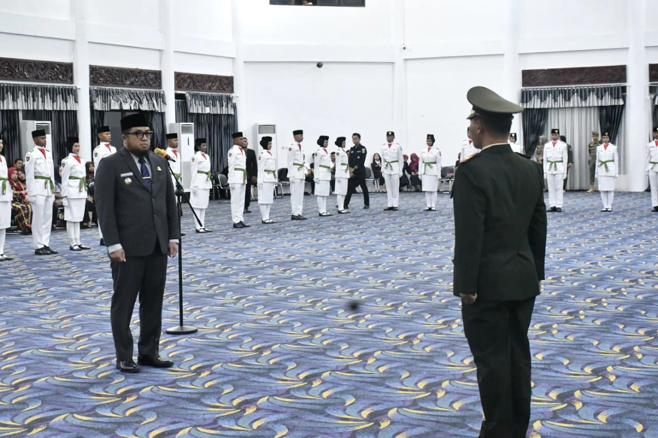 Wabup Paser Kukuhkan Paskibraka 2025, Siap Emban Tugas Mulia 17 Agustus